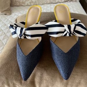 Super cute Cabi pumps